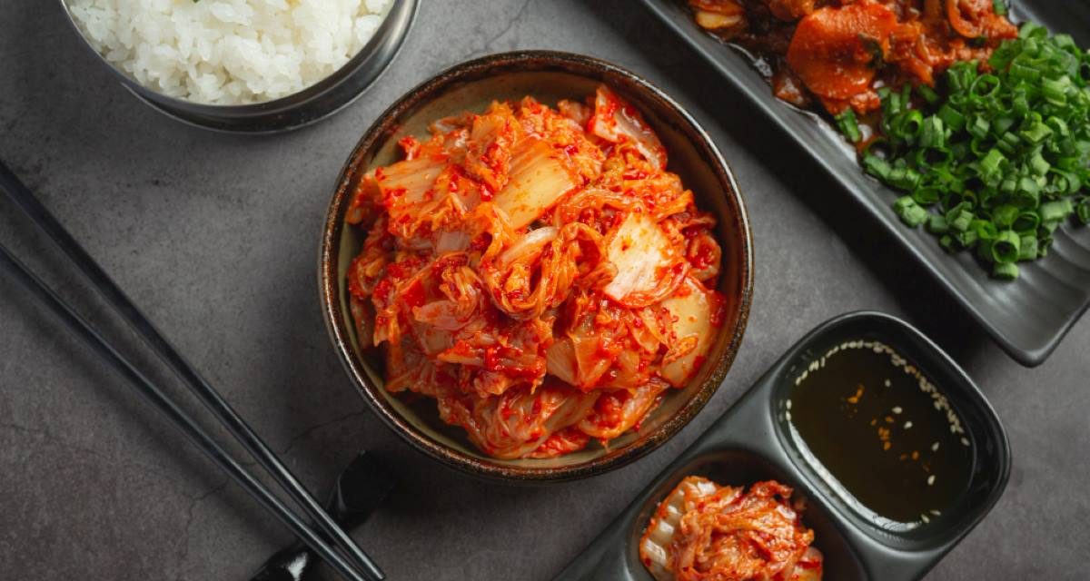 Fakta Menarik! Kimchi Bisa Bantu Hilangkan Mikroplastik Di Tubuh