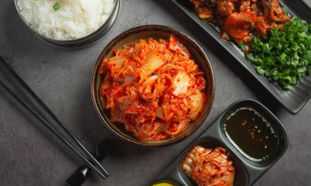 Fakta Menarik! Kimchi Bisa Bantu Hilangkan Mikroplastik Di Tubuh