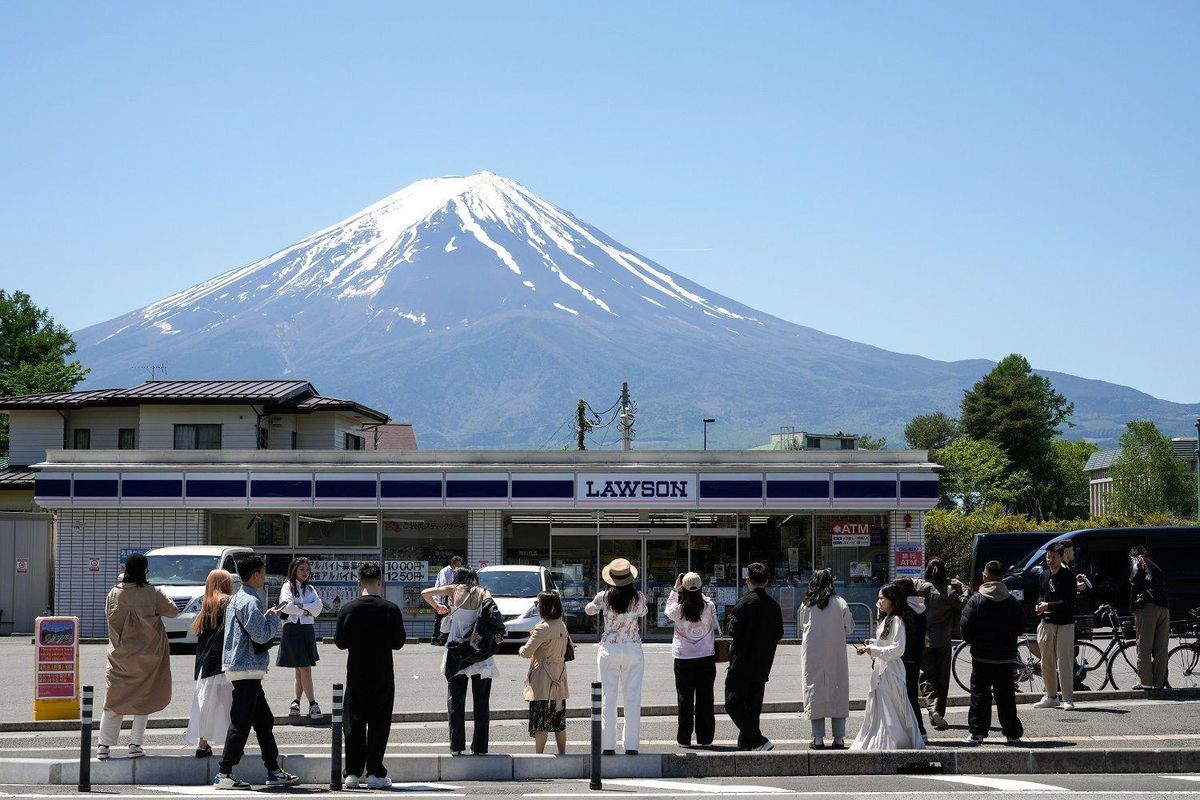 Kereta Khusus Gunung Fuji