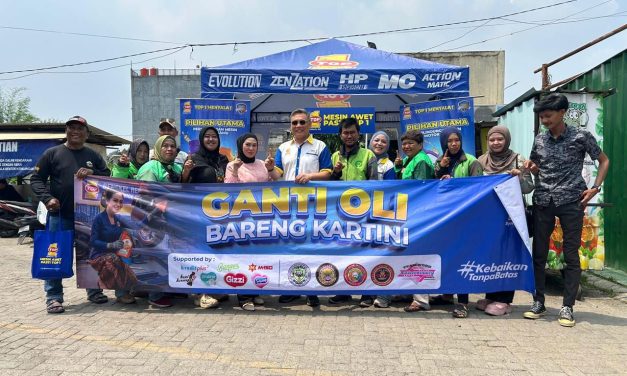 Aksi Nyata TOP 1 Di Hari Kartini: Ojol Wanita Bisa Ganti Oli Gratis