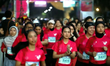 Antusias Tinggi! Lomba Lari Perempuan Di TMII Ada 4.000 Peserta