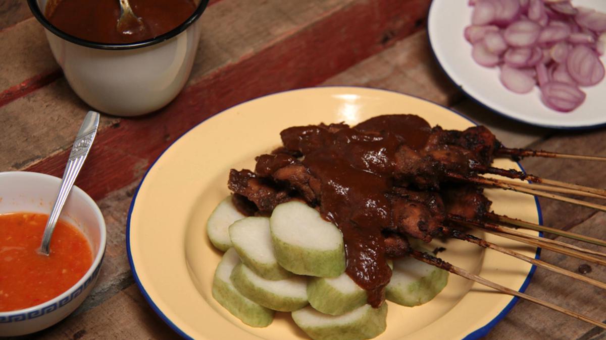 Kuliner Sate Madura