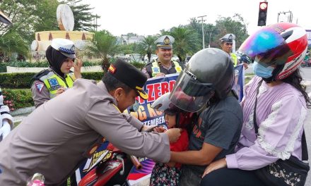 Pentingnya Penggunaan Helm Saat Berkendara Untuk Selamat