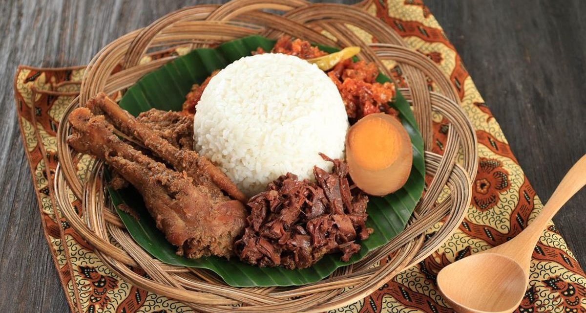 Nggak Cuma Gudeg! Ini Hidangan Jateng Yang Bikin Ketagihan